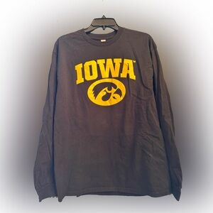 University of Iowa Hawkeyes Gildan Long-Sleeve Shirt, Large